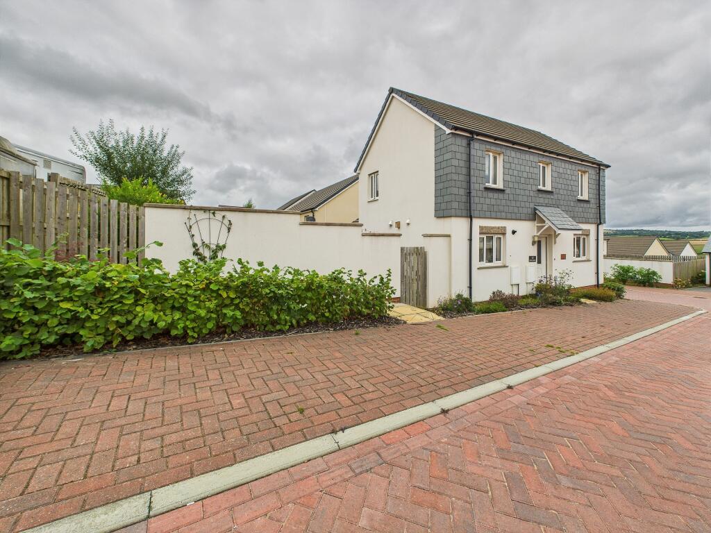 CAM05627G0-PR0014-STILL027