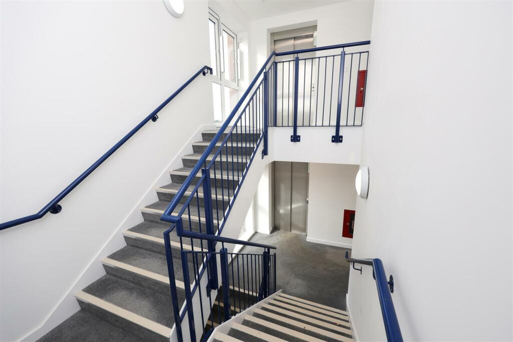 50 Flatts Close 15.JPG