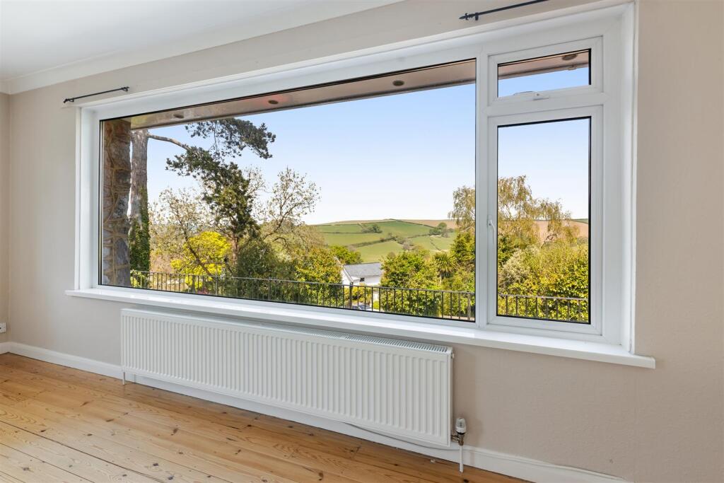 A26 - Jubilante, Totnes - 250501.jpg