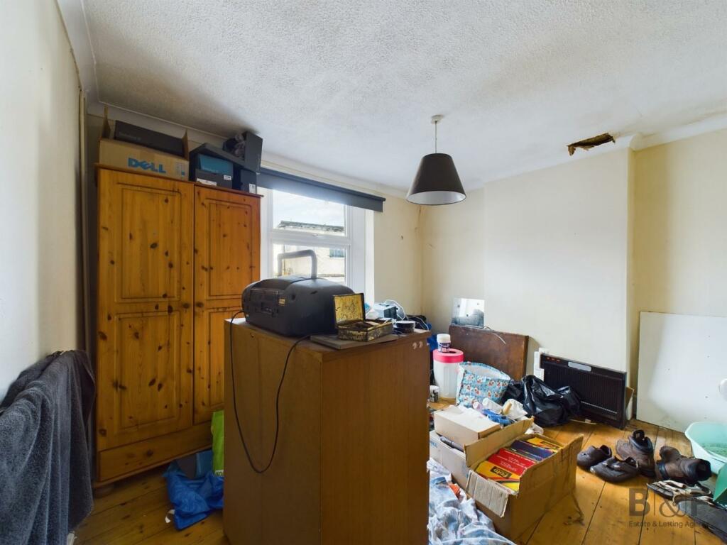 CAM01872G0-PR0081-STILL001.jpg