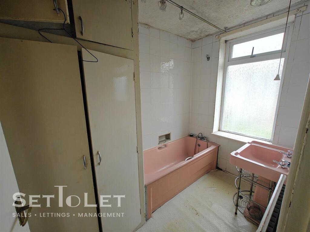 WhatsApp Image 2025-04-18 at 12.56.06 (4).jpeg