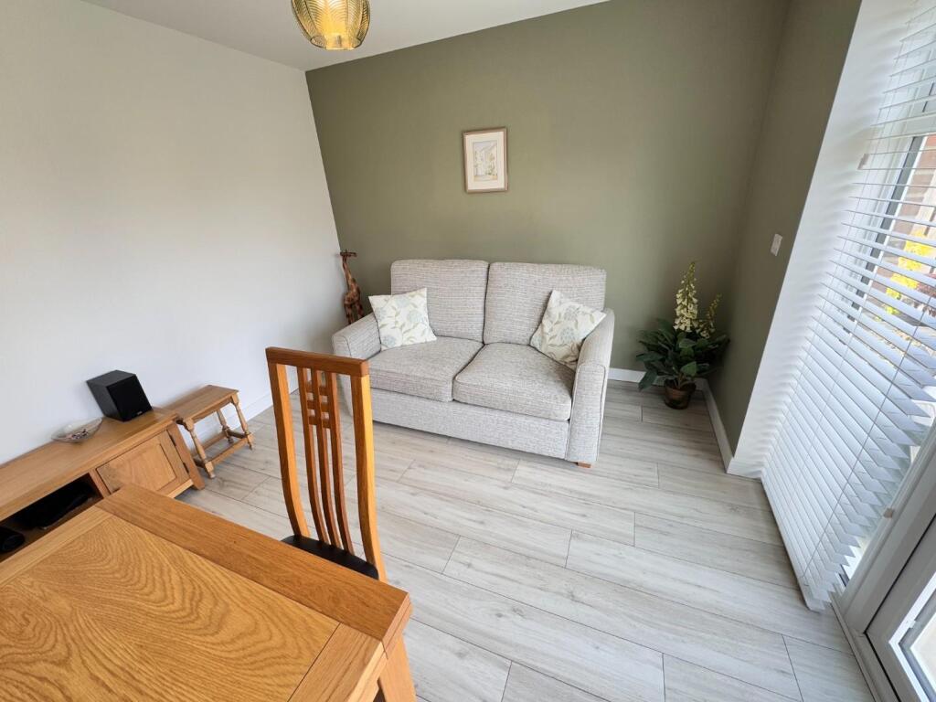 KITCHEN/DINER/FAMILY ROOM