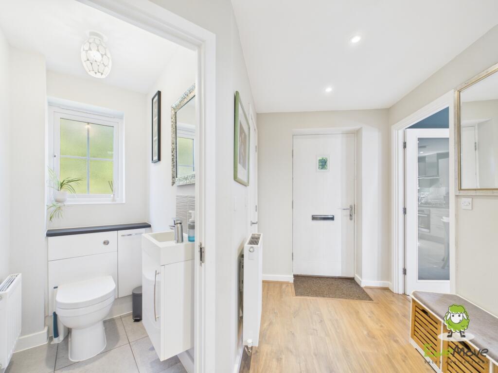 EweMove Estate Agents Basingstoke - Flagstone Cres