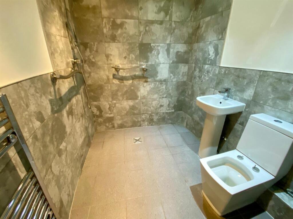 wet room shower.jpg