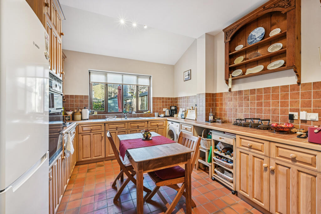 Kitchen | Dining Area
