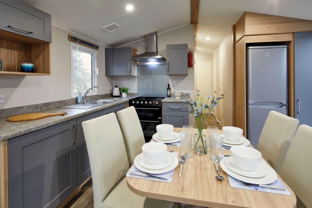 Kitchen / Dining ...