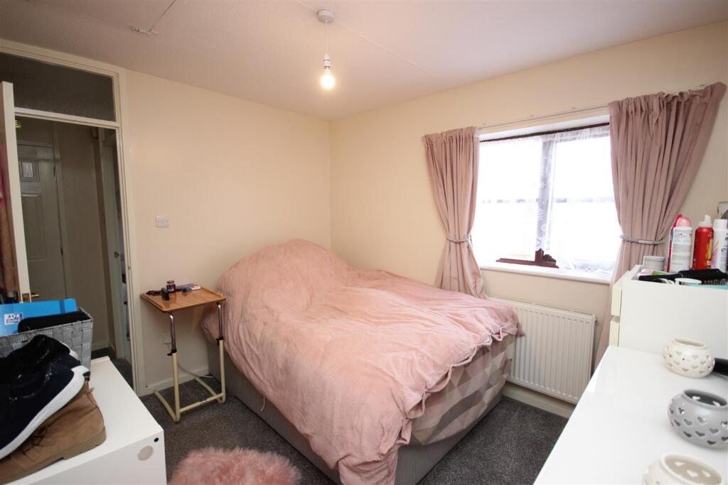 bed 2.JPG