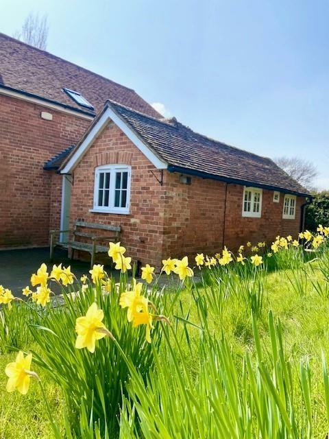 PELSHAM COTTAGE (6).jpg