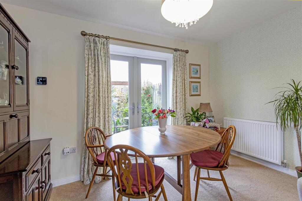 Reception Room-3.jpg