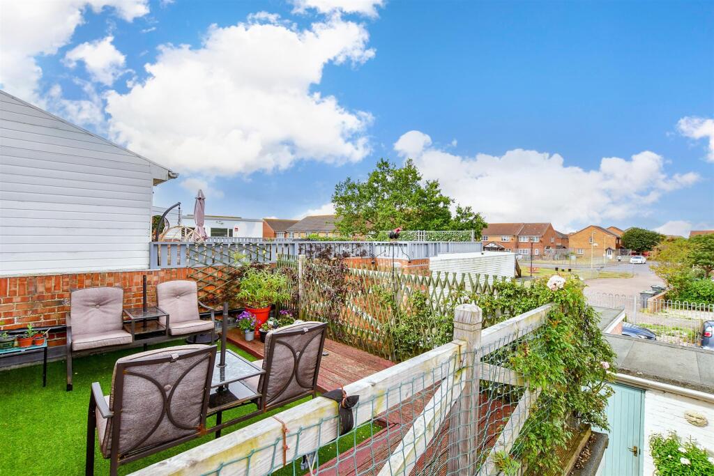 External Lifestyle Photograph