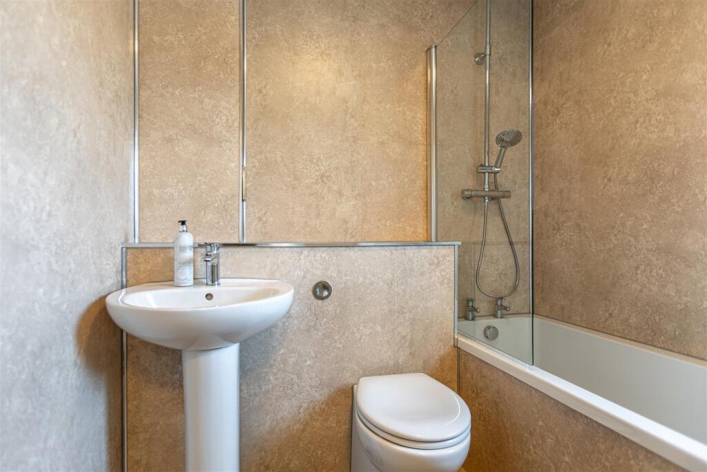 54 Sydenham Court Kelso 27.JPG