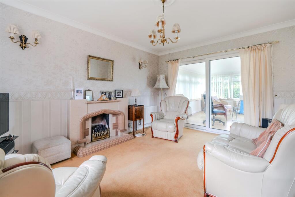 Living Room.jpg
