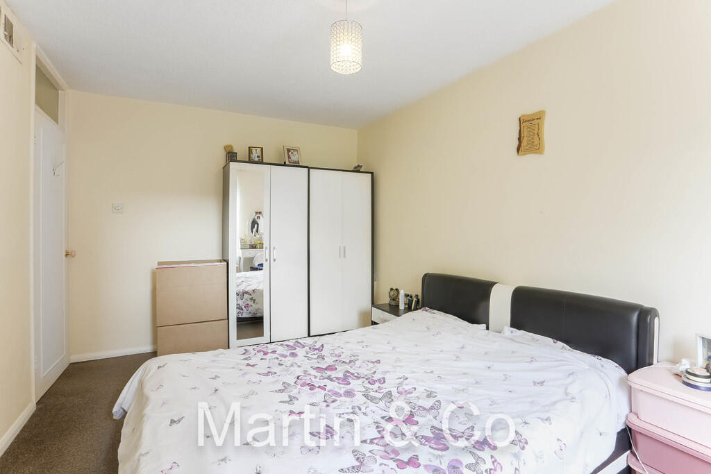 1477713126 - 73 A...