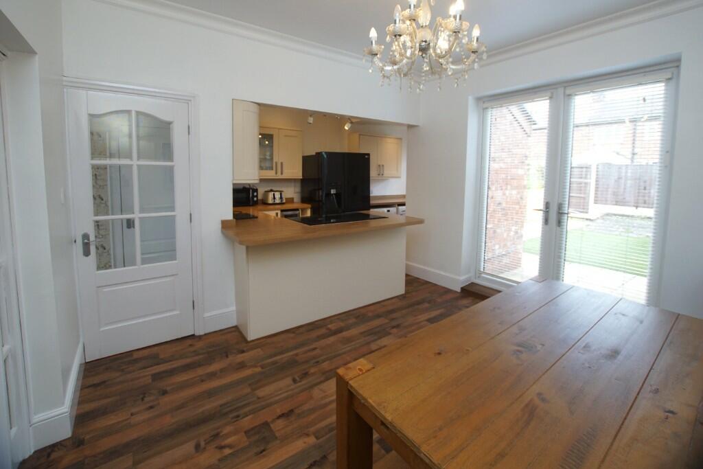 Kitchen Diner 