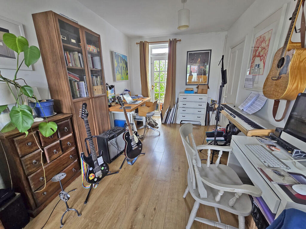 Photo 27-08-2025,...