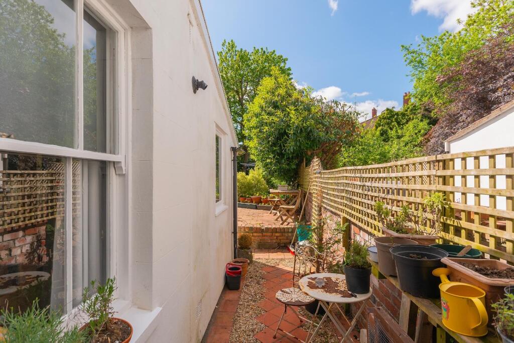 2S0RKE - External K.jpg