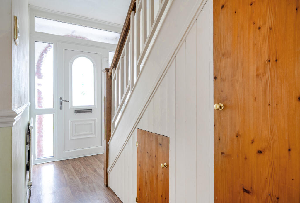 1299847-18-683584...