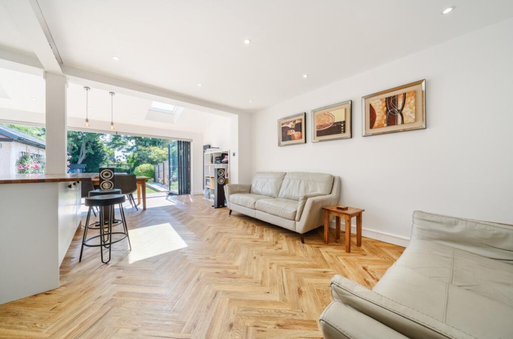 1315257-10-685fc879cf6c3