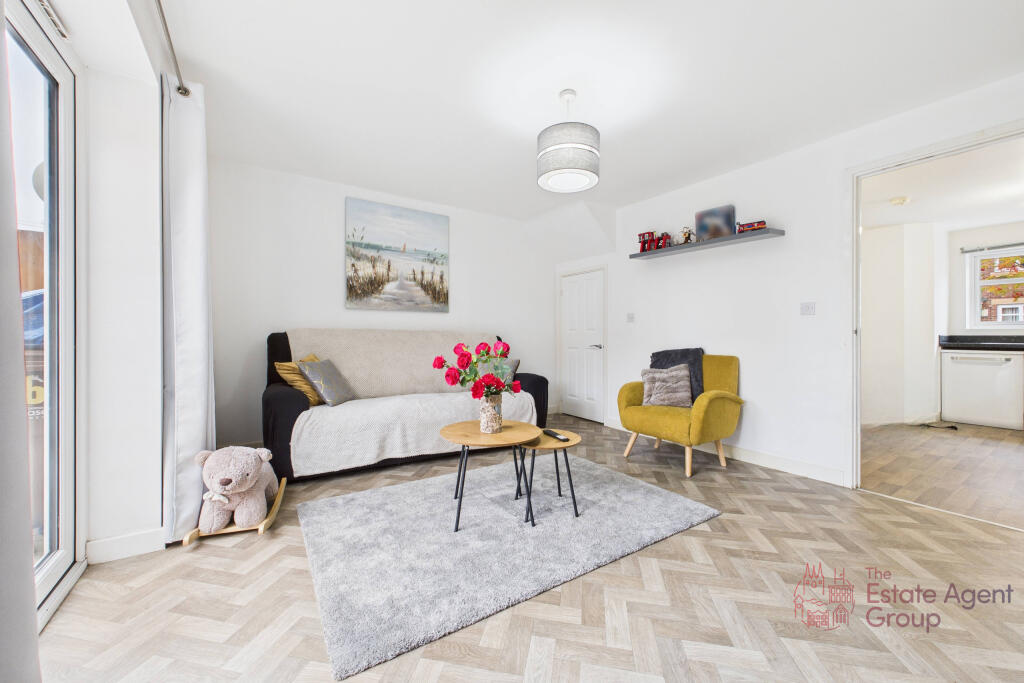 CAM02494G0-PR0058-STILL004