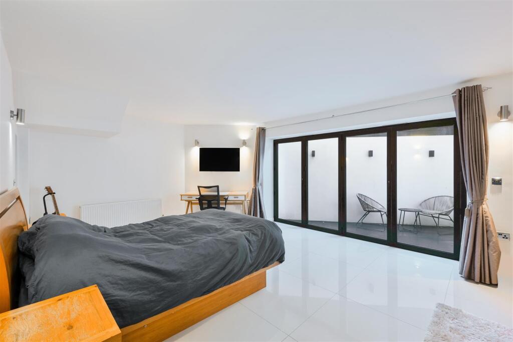LADAS HOUSE