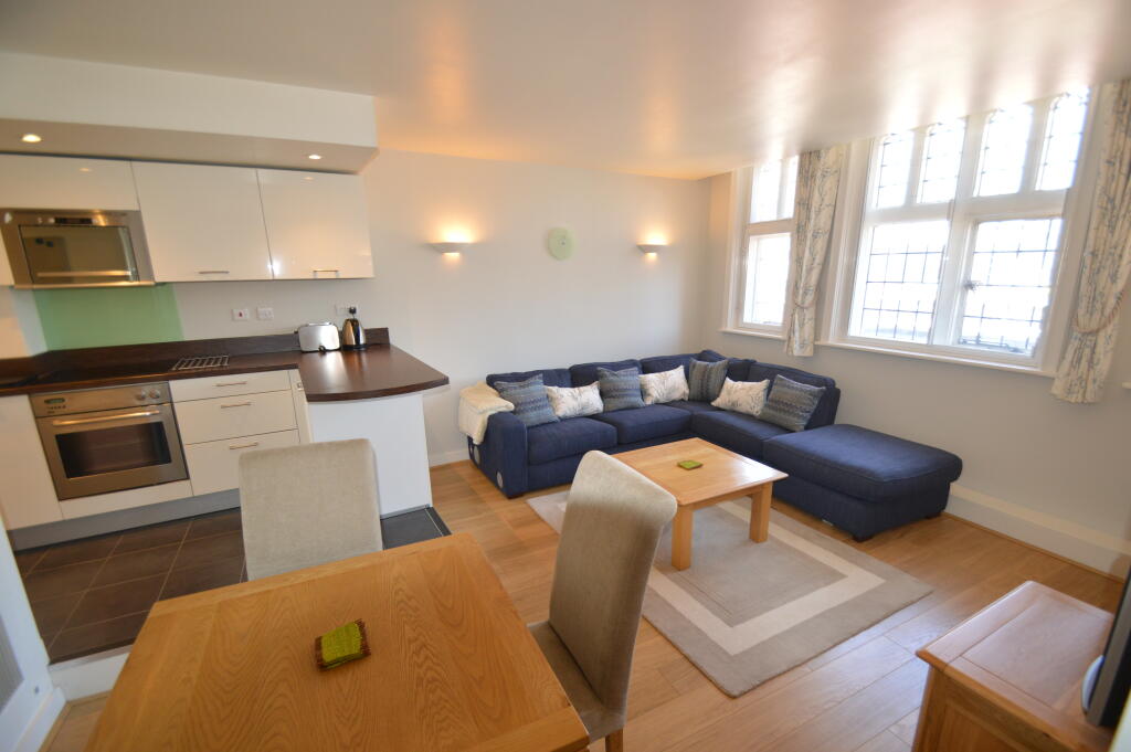 Lounge 3