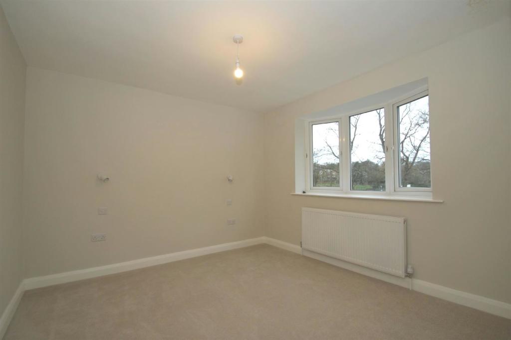 Bedroom 2 Aspect 2