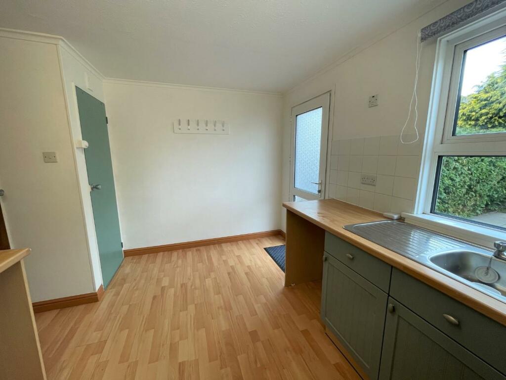kitchen 3 alto.jpg