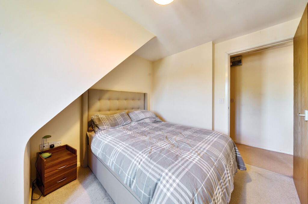 17-68246f57a9bfe-...