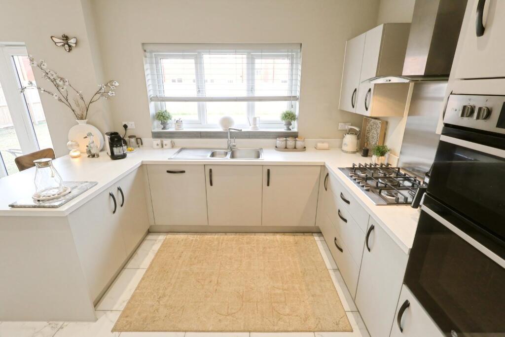 OPEN PLAN KITCHEN/ DINING/SITTING ROOM