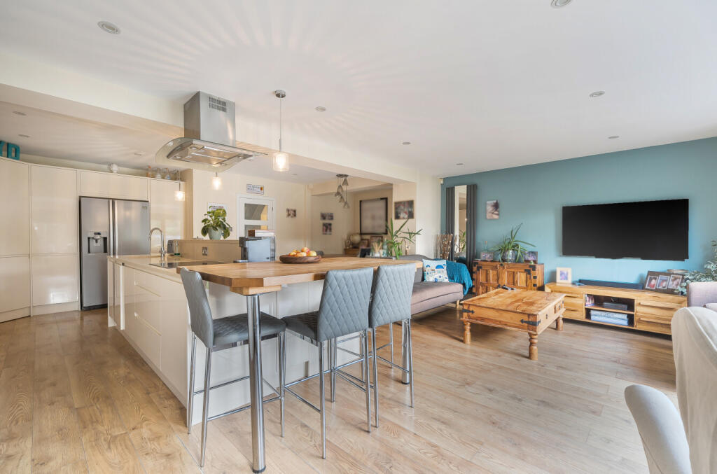 1371775-25-6900e9...