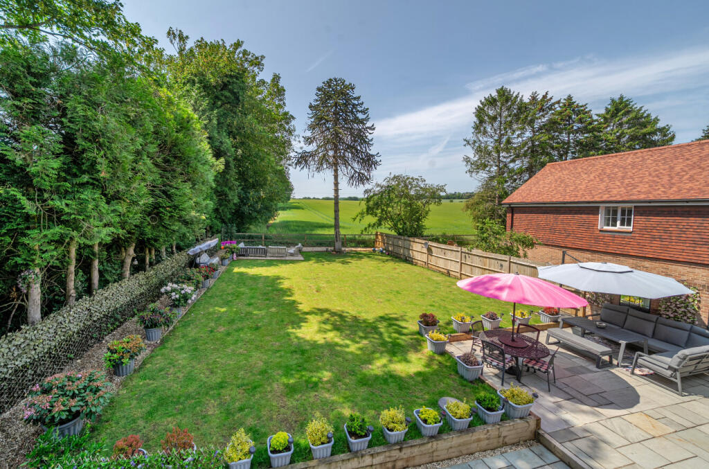 1310088-4-684c31b...