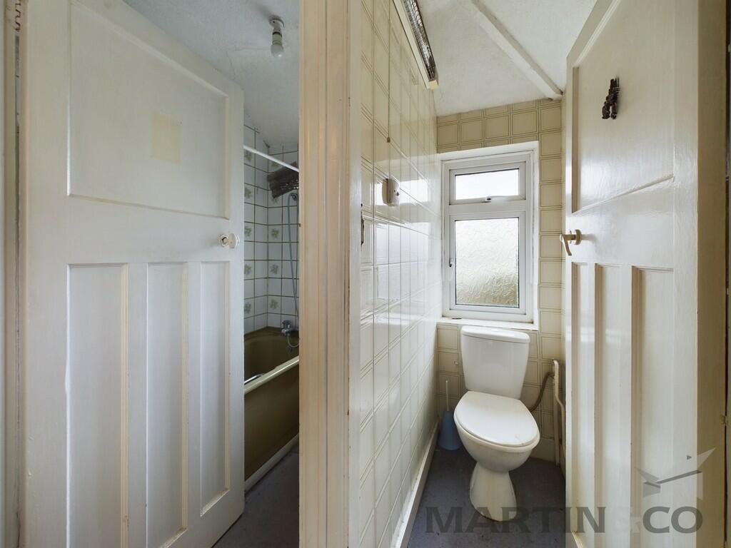 11 WC