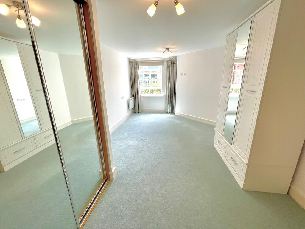 1 Claridge House ...