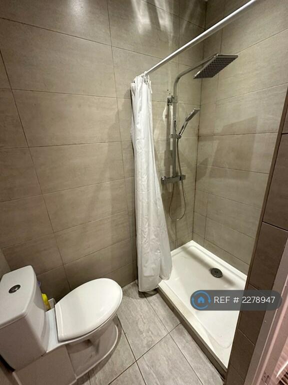 Upstairs Bathroom: Shower