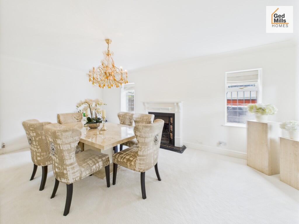 CAM04261G0-PR0080...