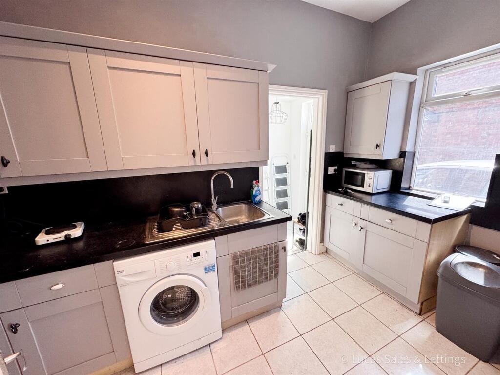 52b Tresham St Kettering-5.jpg