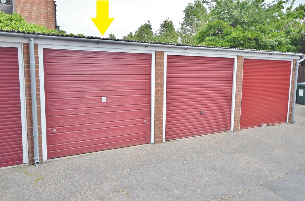 GARAGE TWO