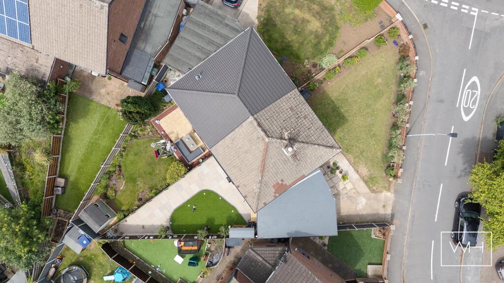 2 Colchester Court, 