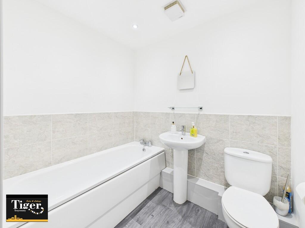 CAM03440G0-PR0304...