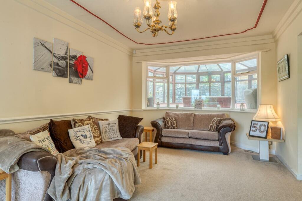 81068_33268119_IMG_05_0000