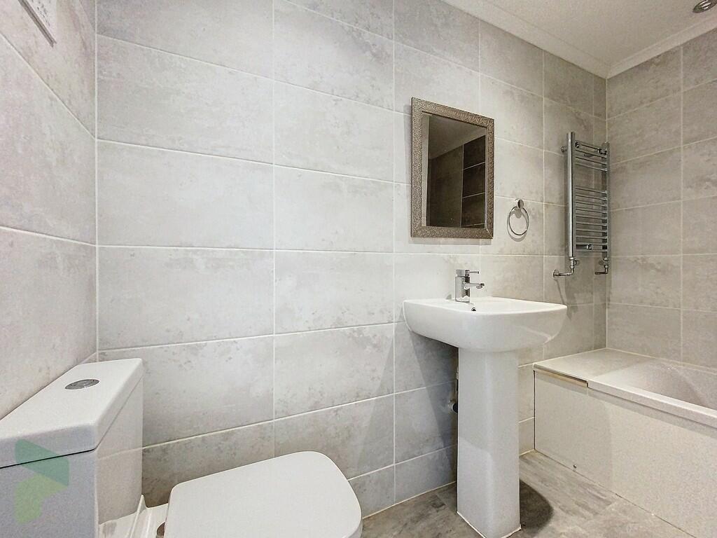 Three Piece Bathr...