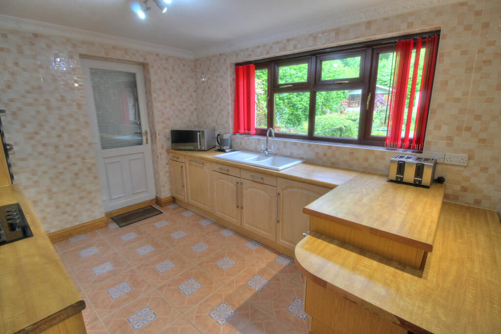Kitchen breakfast room