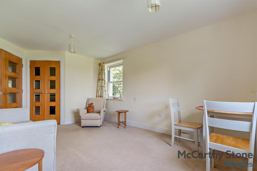 8660279-interior10-800.jpg