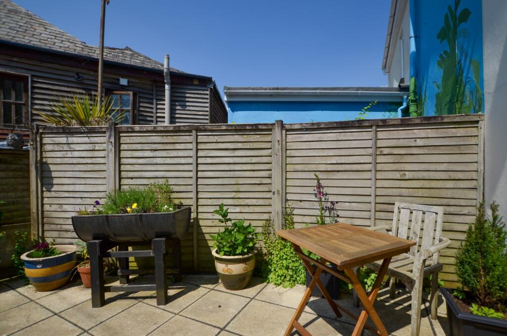 To Book A Viewing Call TPS Lostwithiel on 01208 87