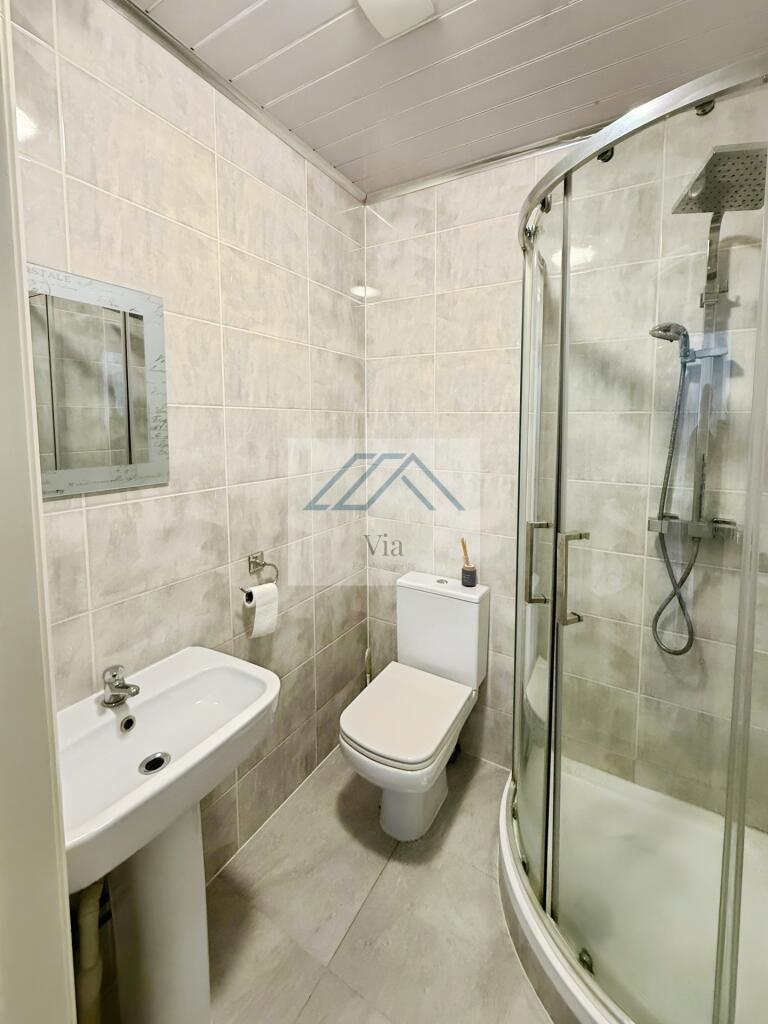 57214103-INHH0399.JPG
