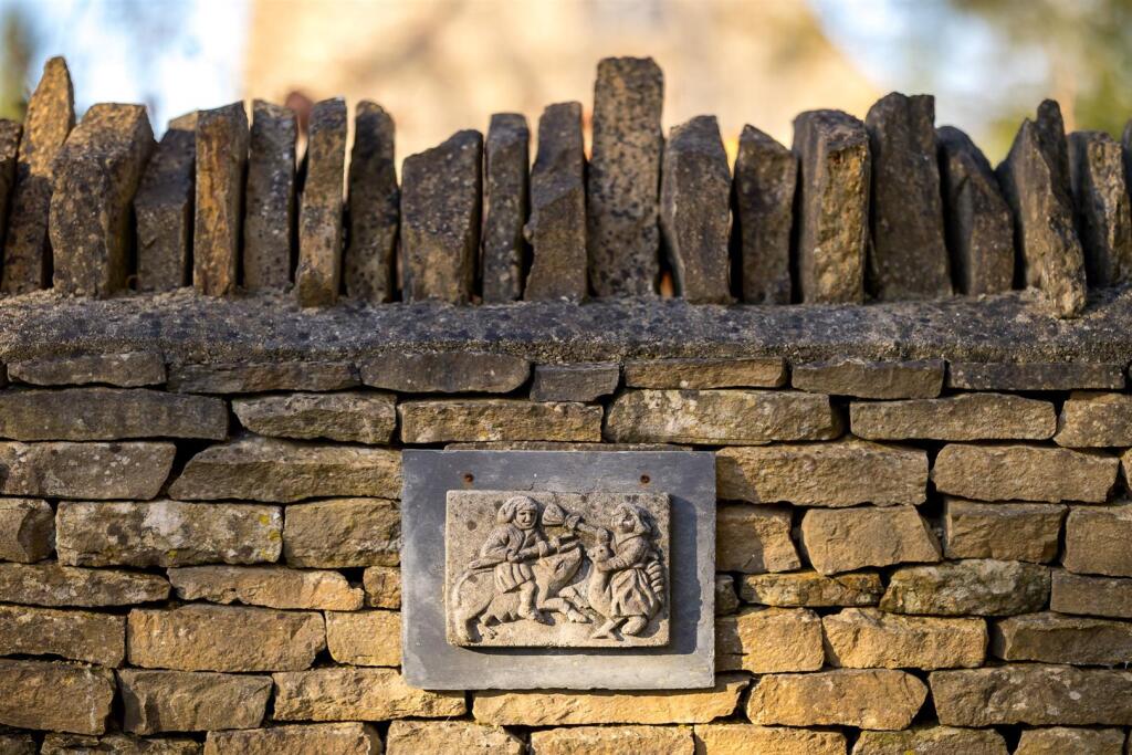 56 - Dovecote Cottage - GL7 5NG - Web.jpg