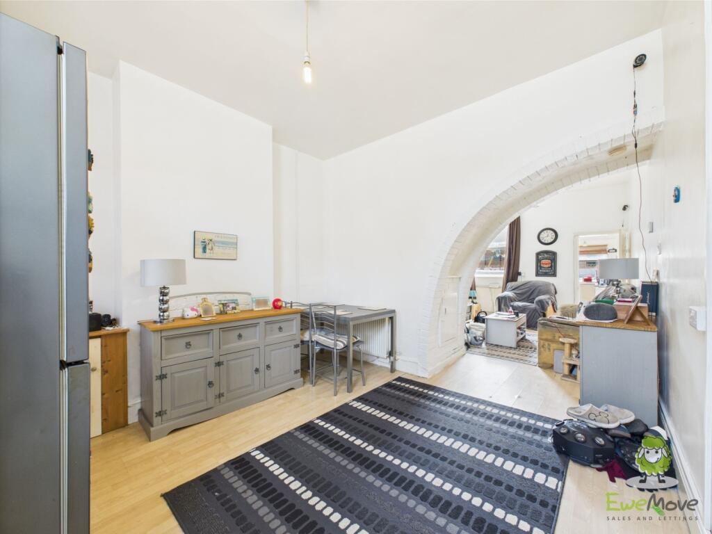 Dining Room - Charlotte Thomasson Ewemove Whitchur