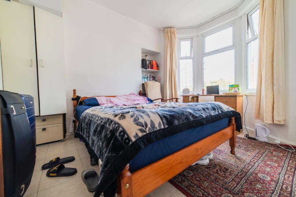 Call 02920 454555 to secure your viewing_11