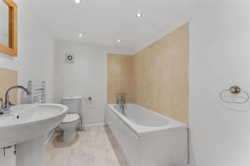 Lower Ground Floor Bathroom