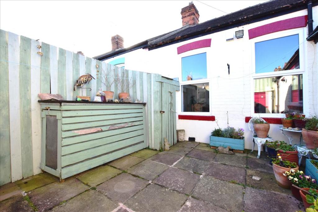 ADDITIONAL OUTSIDE PHOTO